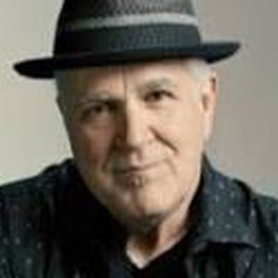 icon for ¿Ganará Paul Franklin (guitarra steel) el premio al Músico del Año en los CMA Awards 2026?