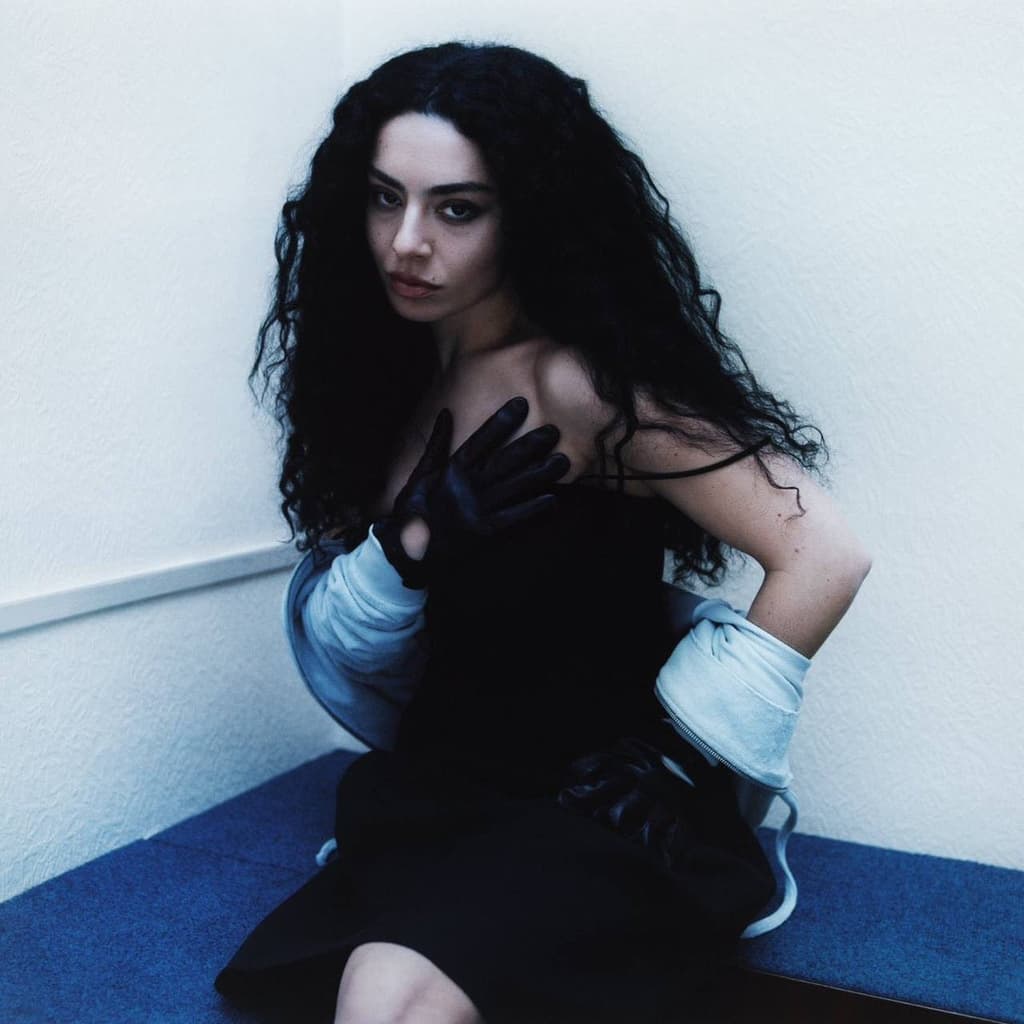 icon for Charli XCX 'Music, Fashion, Film' ¿Ventas de álbumes de la primera semana?