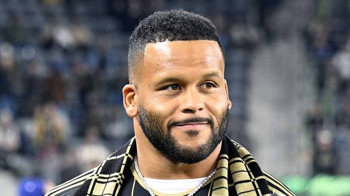 icon for Will Aaron Donald sign his next NFL contract by July 22, 2026?