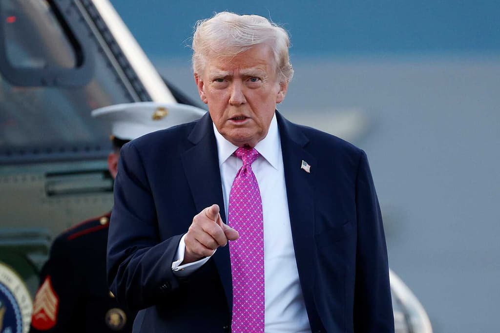 Who will Trump publicly praise by May 31?